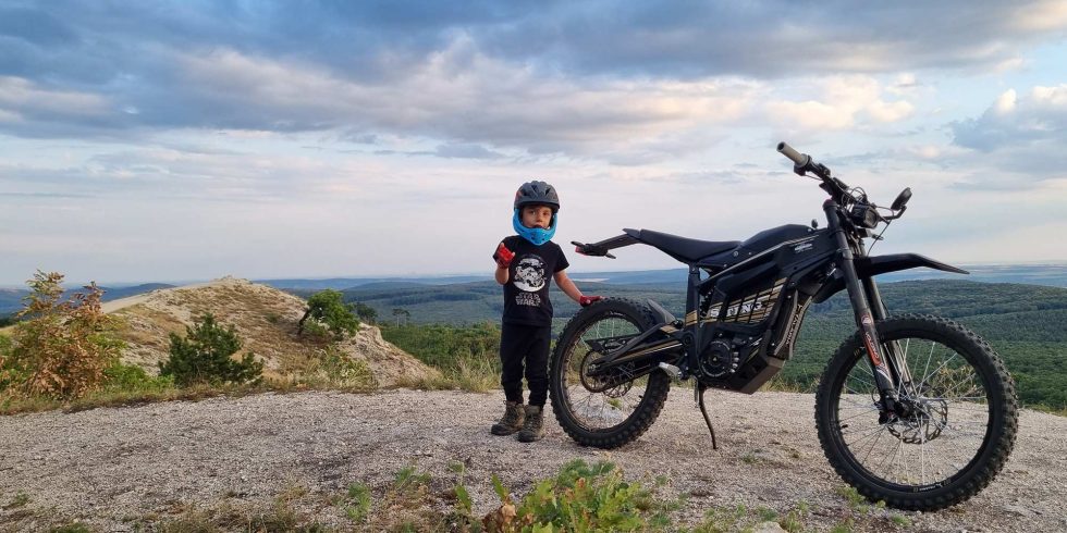 Milyen az élet egy elektromos krosszmotorral?
